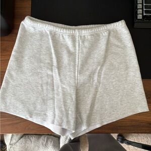 SKIMS Cotton Fleece Short - Light Heather Gray